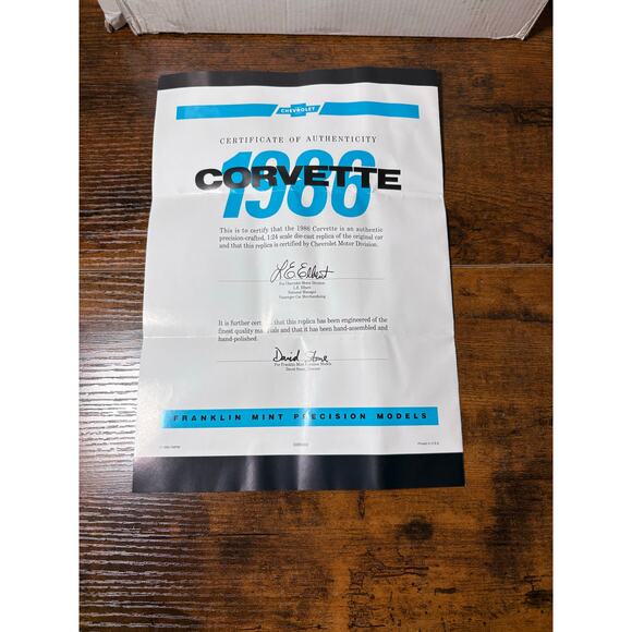 Franklin Mint 1986 Chevrolet Corvette- 1:24 Scale Model Die Cast Vehicle- COA - Picture 3 of 3